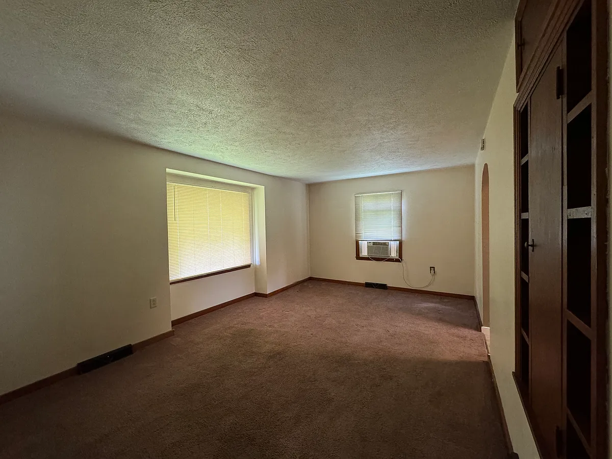 Building Photo - 549 Wall St