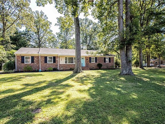 3rd image of 2605 Penrose Dr