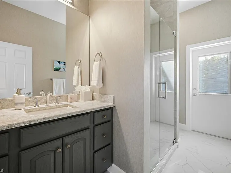 27231 Lakeway Ct — Photo 25