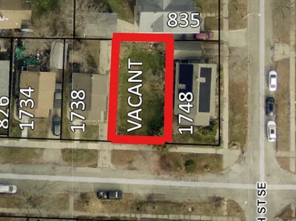 Higley Ave SE, Cedar Rapids, IA 52403