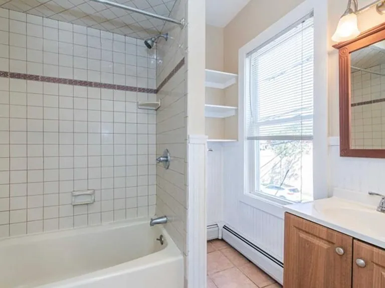 21 Chestnut St #2 — Photo 8