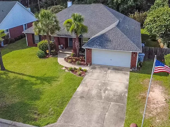 7034 Brighton Oaks Blvd, Navarre, FL 32566