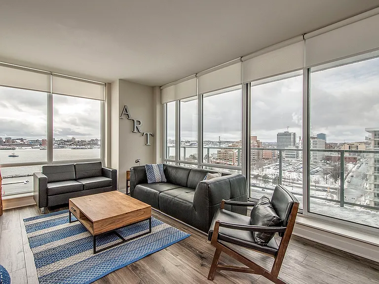 49 Kings Wharf Pl — Photo 2