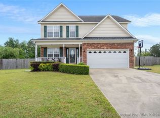 151 Sandspur Ct, Raeford, NC 28376