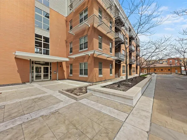 652 Emerson Rd APT 306, Saint Louis, MO 63141