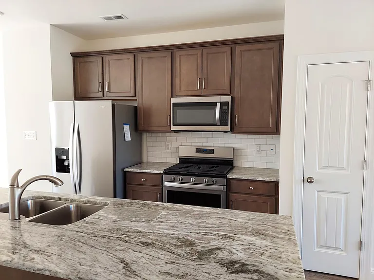 6460 Cassia Loop — Photo 9