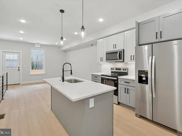518 W Susquehanna Ave, Philadelphia, PA 19122