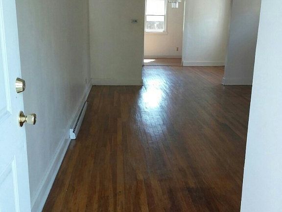 3rd image of 539 Darlington Dr
