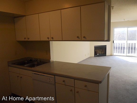 3rd image of 1150 Town Centre Dr APT 16