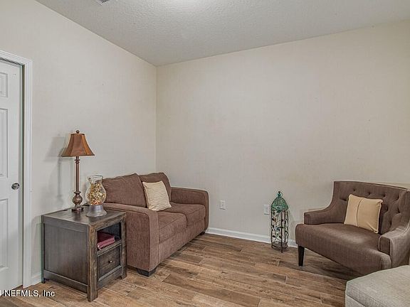 4th image of 6624 SHADED ROCK Court