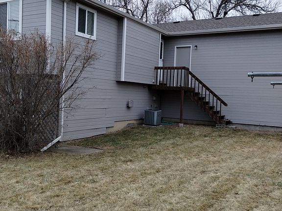 3rd image of 1212 Cedar Dr