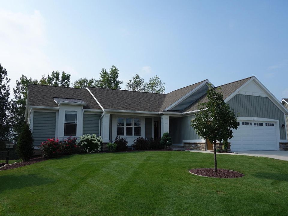 1st image of 3042 Sandy Dr SW