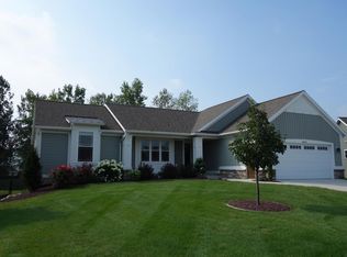 3042 Sandy Dr SW, Wyoming, MI