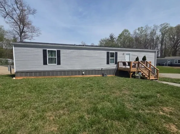 16 Papadidit Ln, Candler, NC 28715