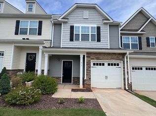917 Hillman Ln, Mebane, NC 27302