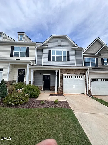 917 Hillman Ln Photo 1