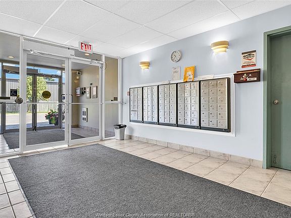 4th image of 1390 Lauzon Rd #318