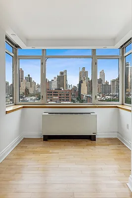 Sold by Corcoran | media 14