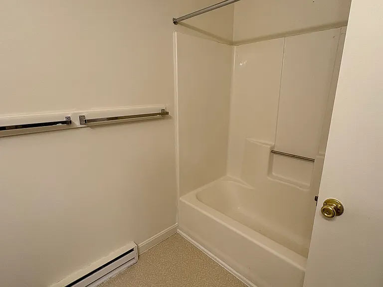 3 Raymond Pl #3 — Photo 9