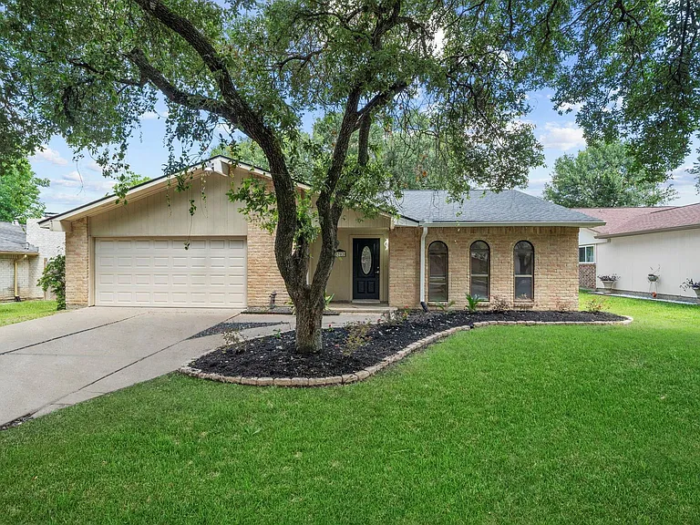 3902 Marywood Dr — Photo 44