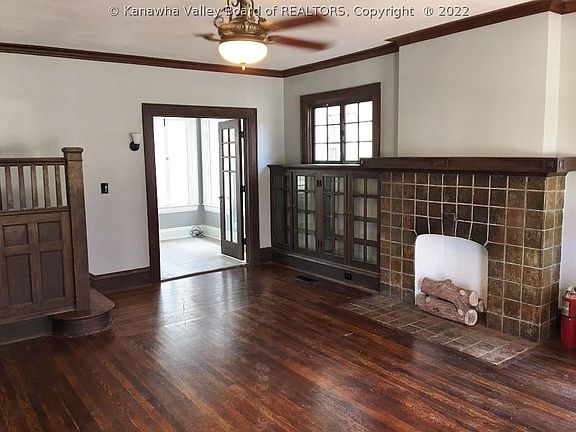 4th image of 1536 Lee St E