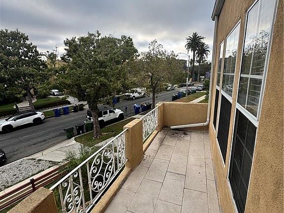 5th image of 1046 S Citrus Ave #1046