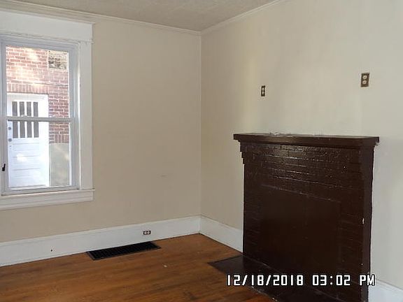 3rd image of 1516 8th St SE