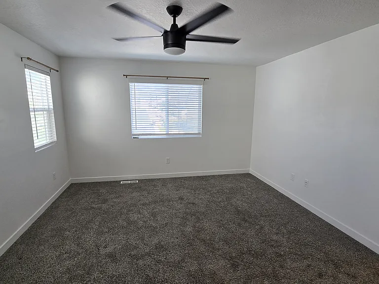 1547 N 1870 E — Photo 12
