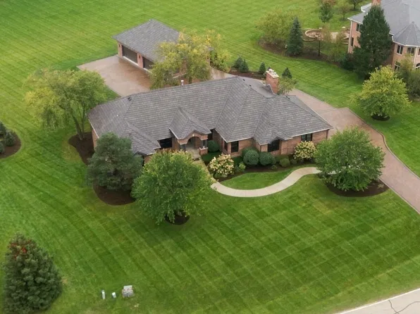 955 Livingston Ln, Barrington, IL 60010