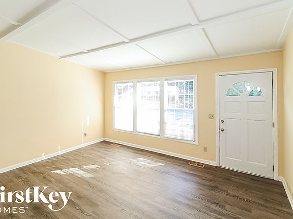 2nd image of 2450 Rolling View Dr