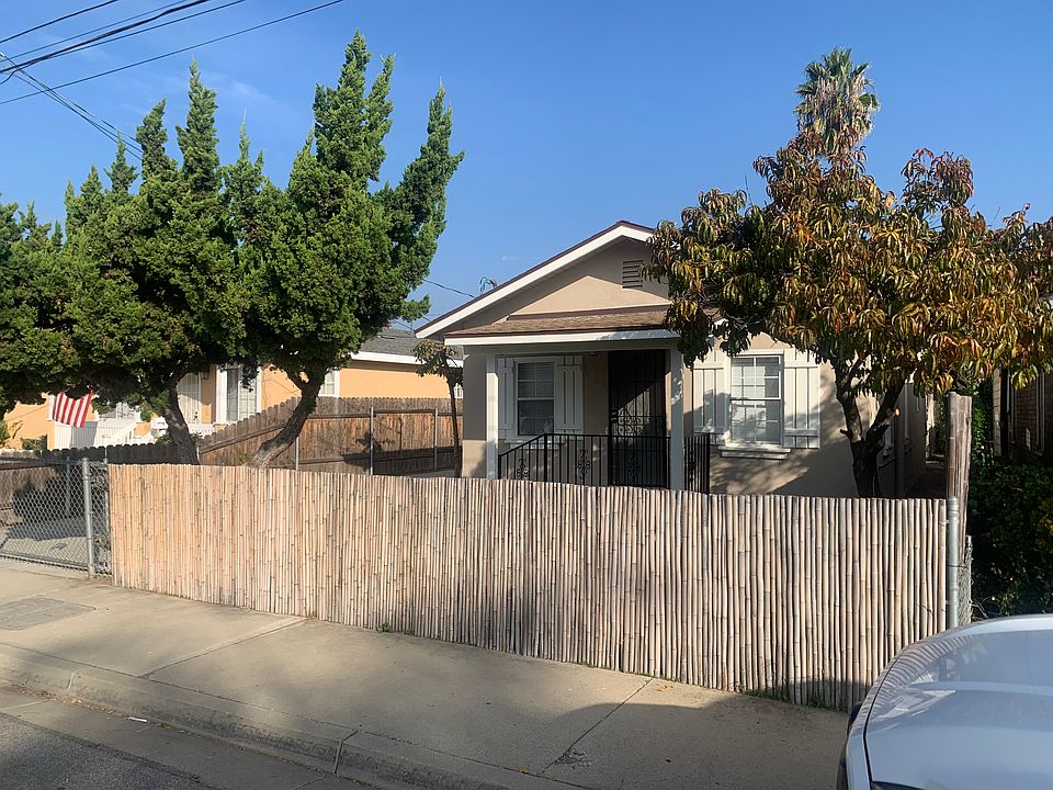 1st image of 1819 1st St