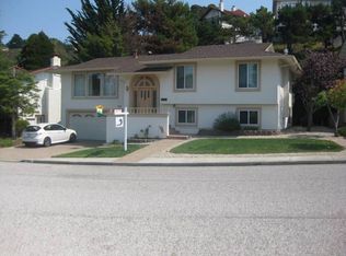 962 Park Pacifica Ave, Pacifica, CA 94044