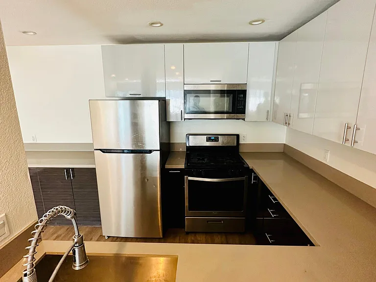 1060 Olive Ave #16 — Photo 6