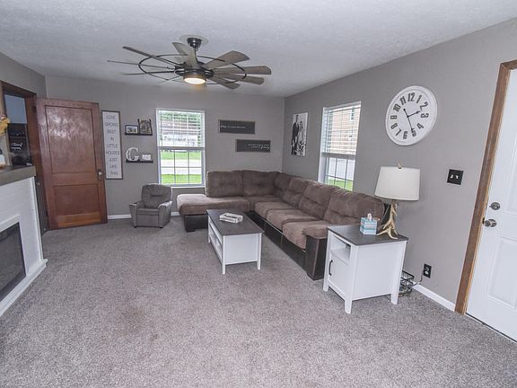 2nd image of 3018 1st St