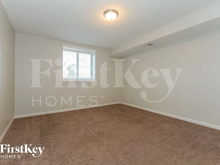416 Rachael Cir — Photo 11