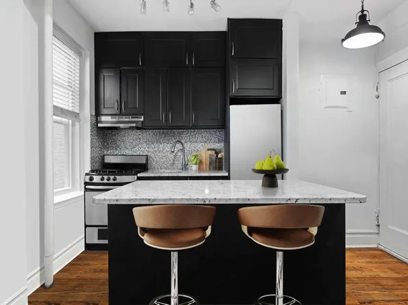 223 East 50th Street image 2 of 6