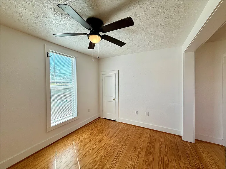 232 S Tesch St #236 — Photo 7