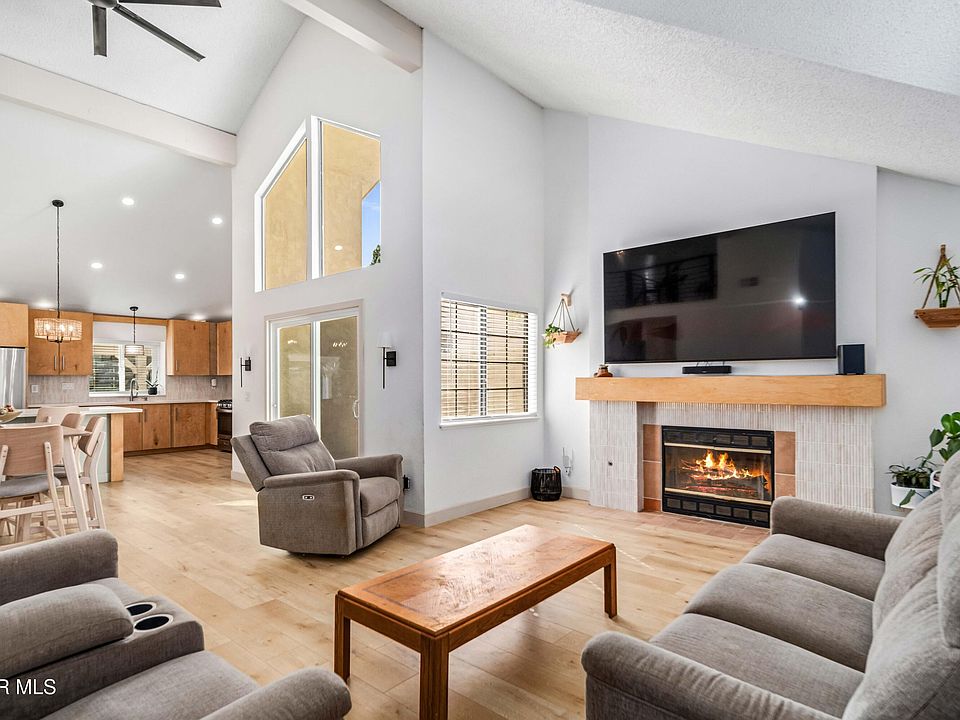 42502 52nd St W, Quartz Hill, CA 93536 | MLS #26007383 | Zillow