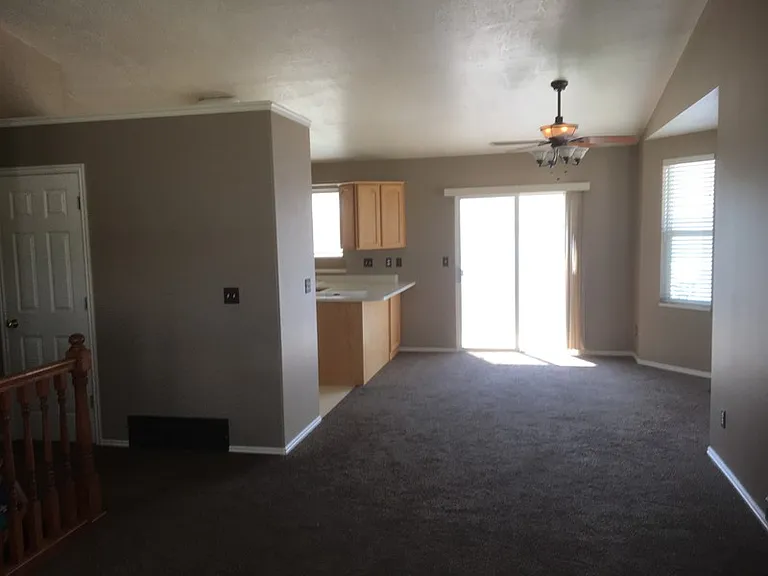 1186 E 3075 N — Photo 9