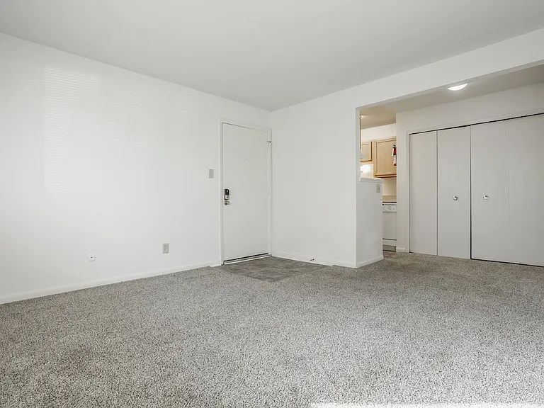 Polo Run Apartments — Photo 2