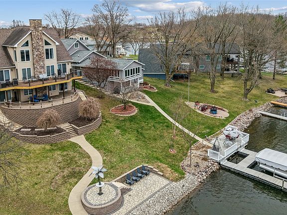 2nd image of 246 Hillcrest Rdg