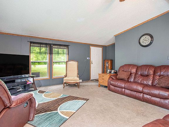 2nd image of 53985 Whitesell Dr