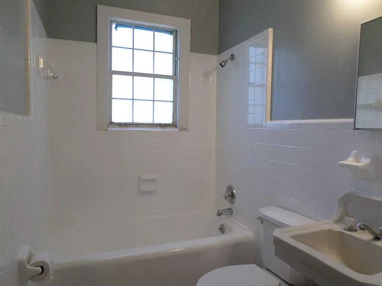 108 Valencia Dr — Photo 5