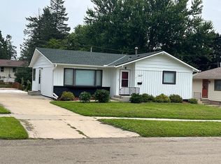 2427 24th St NW, Rochester, MN 55901