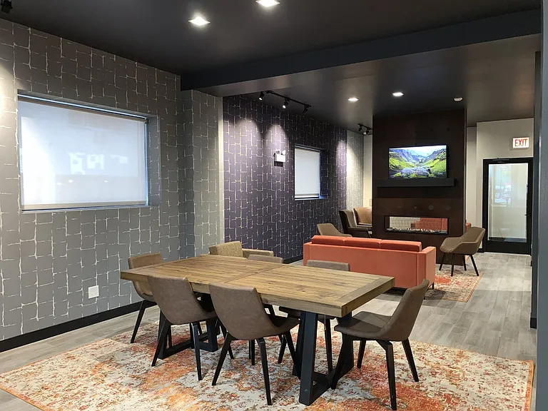 The Maynard at 5115 N Sheridan — Photo 31