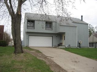 1010 Grand Park Dr, Fairfield, IA