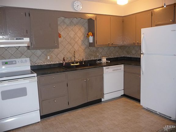 4th image of 2418 Berkley Ave