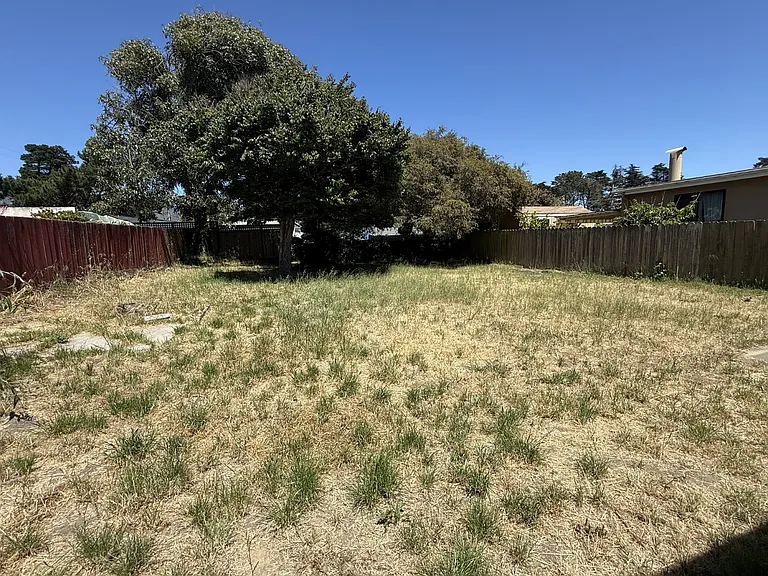 134 Hilton Ave — Photo 23