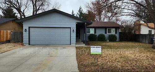 1377 E Wright St Photo 1