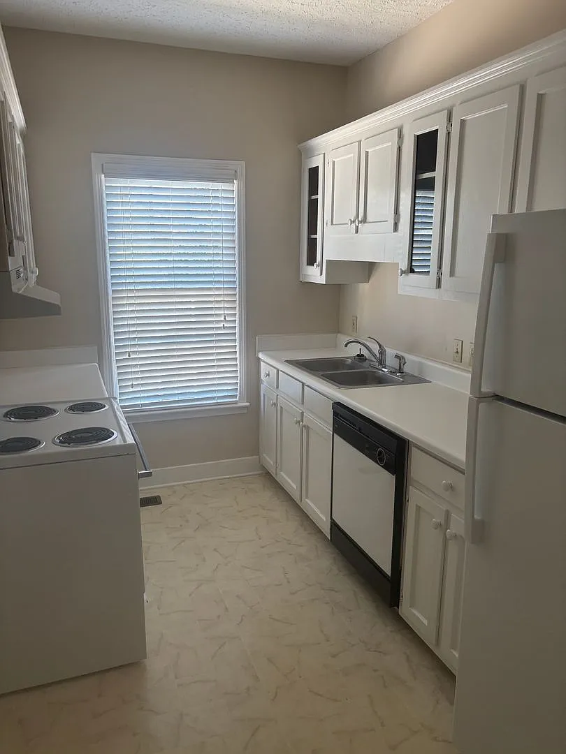 Charming 1-Bedroom Apartment in Historic Augusta Minutes from Downtown & Medical District! — Photo 4